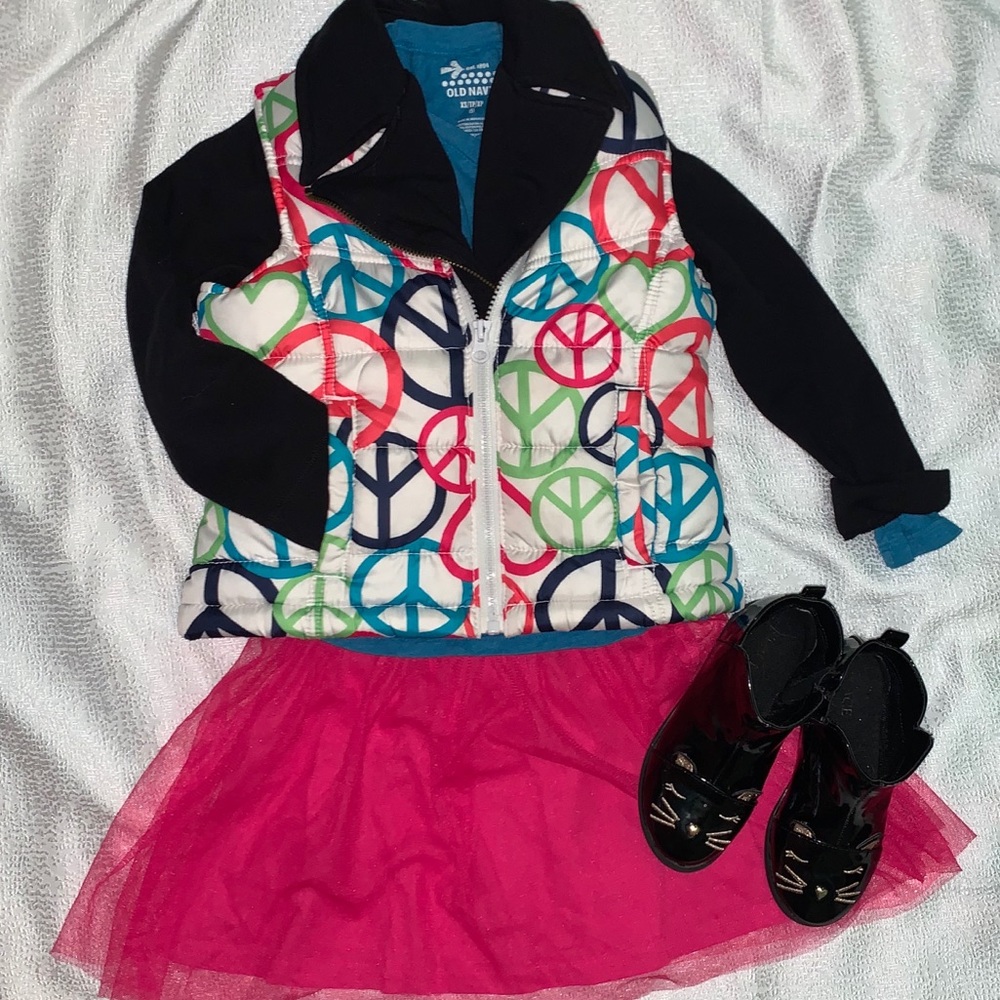 Peace sign puffer vest